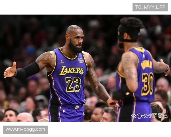 勇士客场挑战湖人分析师看好取胜并预测总分超过226点5